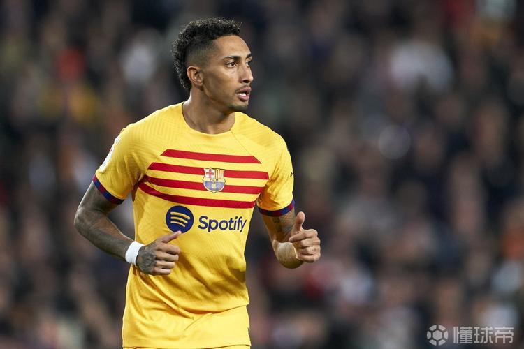 记者：拉菲尼亚缺战两场但能赶上国家德比 霍安-加西亚无缘战皇马