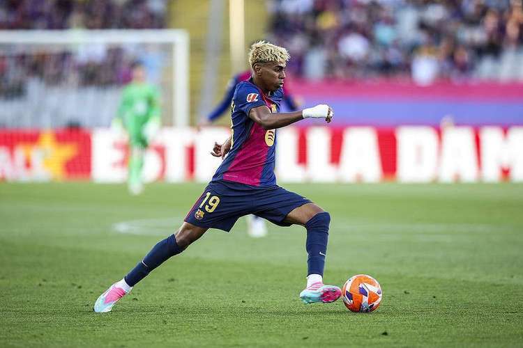 巴萨助教:必须专注比赛本身而不是考虑裁判 皇马的逼抢能力很强