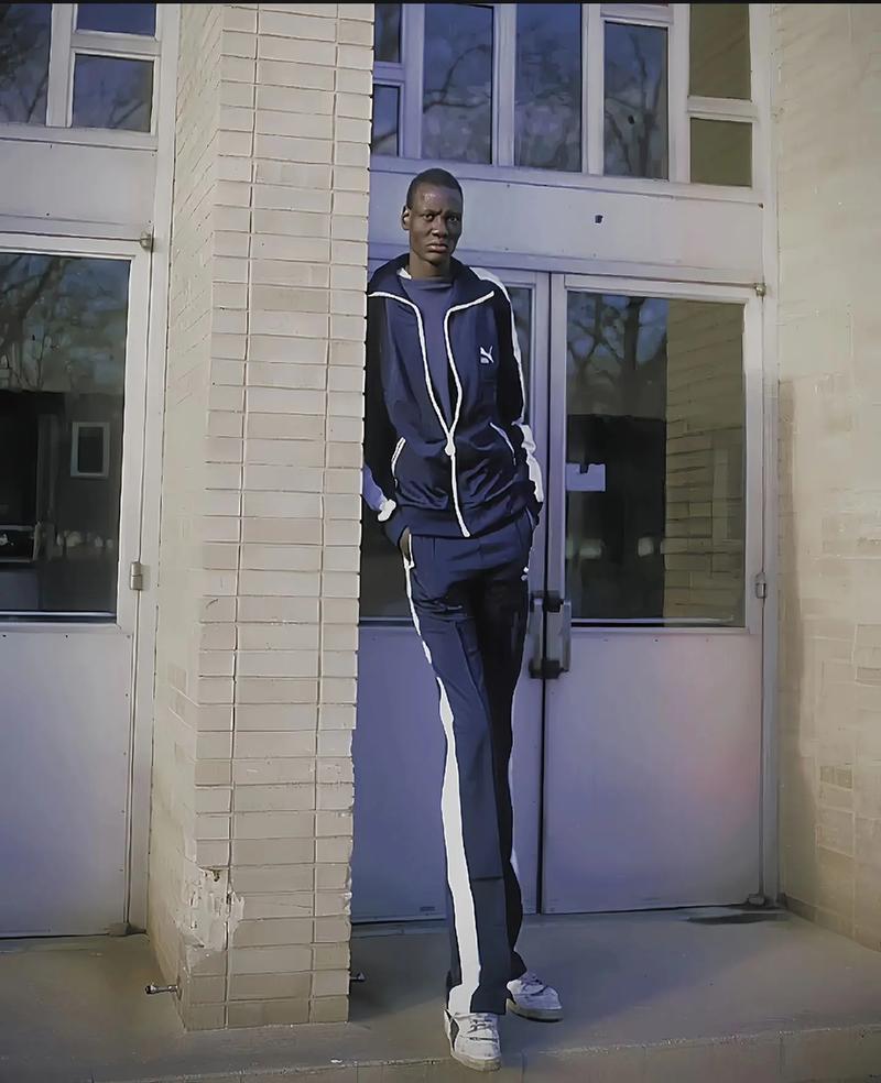 杜林:文班作为中锋打法像分卫 同时他护筐像马努特-波尔