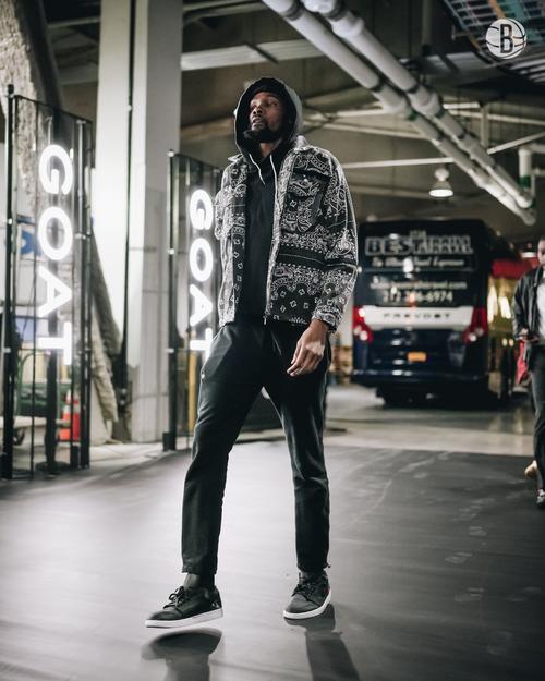 KD：起床去球馆回家&我很享受这种规律生活 不再有趣时就该离开了