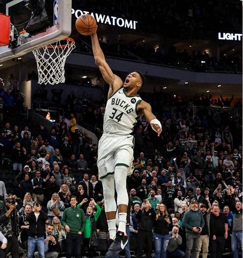 铁林：文班亚马增加了肌肉 他现在看起来像有跳投的字母哥