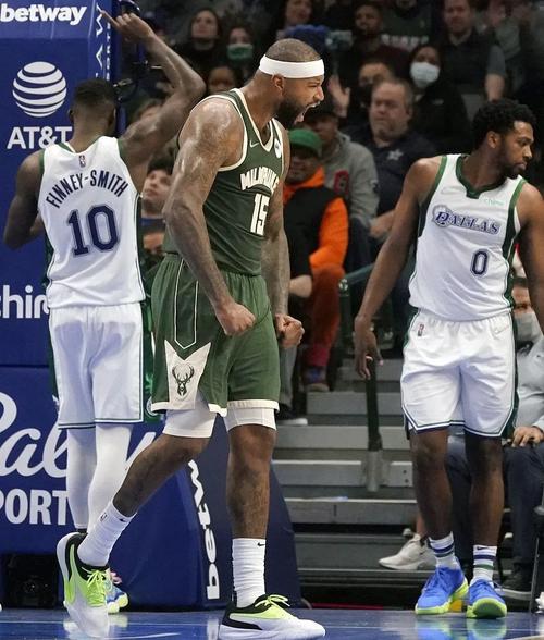 考辛斯:雄鹿在季后赛无第二选择 特雷-杨和字母组合将不可阻挡