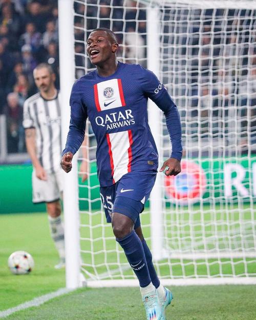 维蒂尼亚：努诺-门德斯是世界最佳左后卫 拜仁攻守兼备比赛会很难