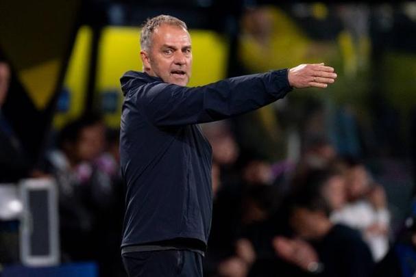 马卡报：弗里克希望巴萨球员多休息，取消了赛前在布鲁日的训练