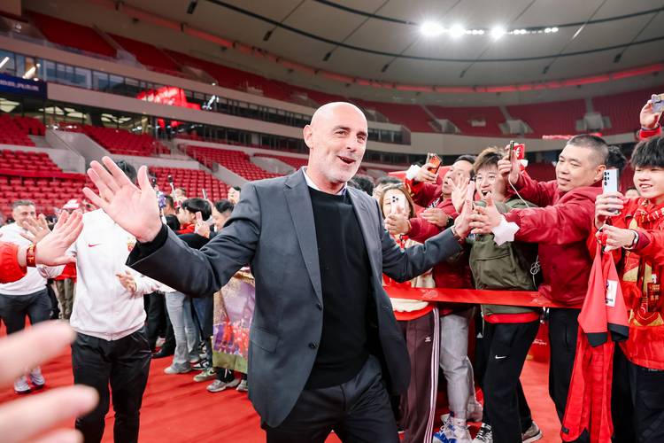 海港三连冠 四星耀申城！上海海港足球俱乐部召开2025赛季总结会